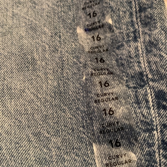 American Eagle Curvy Mom Jeans size 16 - Picture 4 of 12